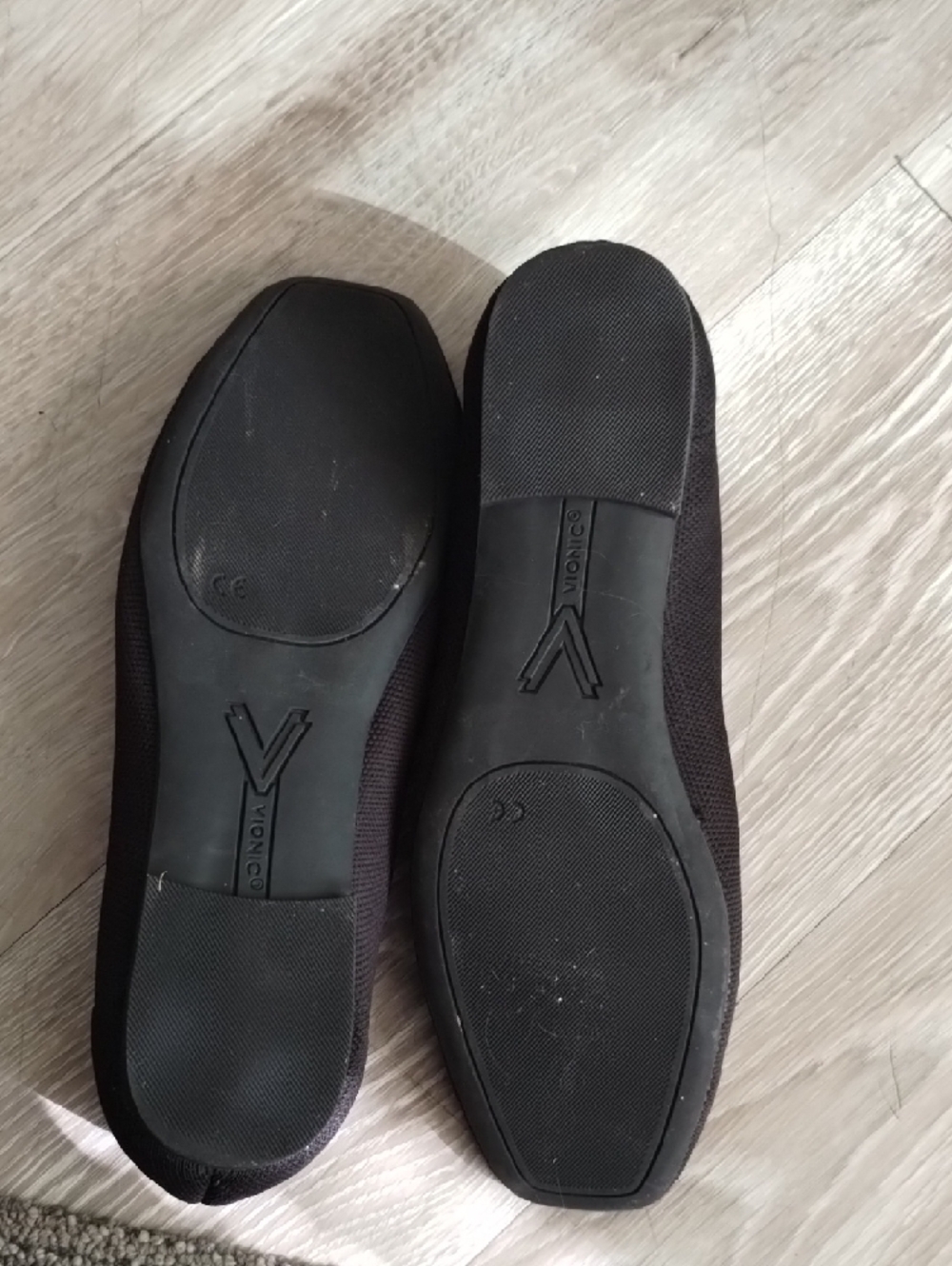 Vionic Black Knit Ballet Flats with Bow Accent - Picture 4 of 4